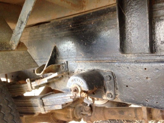 รถ 6 ล้อ อีซูซุดั้ม NPR เครื่อง100 hp. ติดต่อ 092-5911165 ตี่