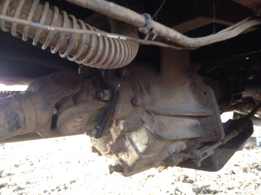 รถ 6 ล้อ อีซูซุดั้ม NPR เครื่อง100 hp. ติดต่อ 092-5911165 ตี่