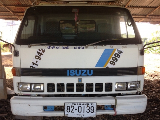 รถ 6 ล้อ อีซูซุดั้ม NPR เครื่อง100 hp. ติดต่อ 092-5911165 ตี่