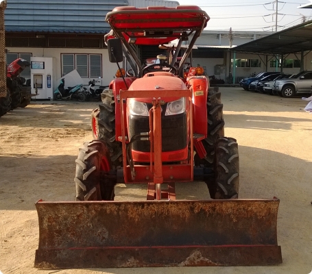 แทรกเตอร์ 47 แรงม้า 390,000