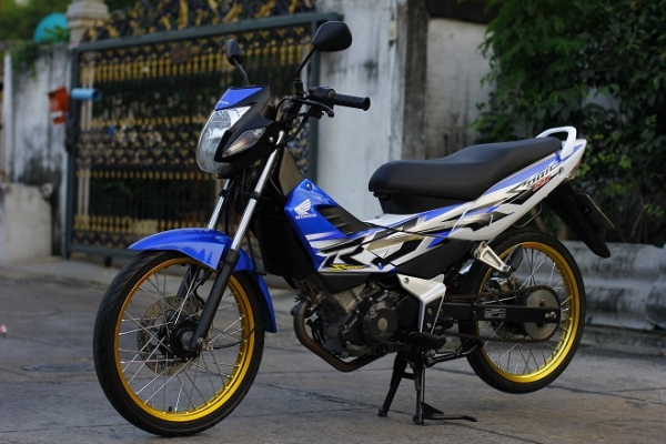 โซนิคตัวใหม่ ปี 52 ล้อทอง หล่อๆ โซนิคตัวใหม่ ปี 52 ล้อทอง หล่อๆ