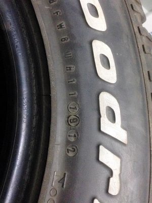 ขายยาง BF Goodrich All-Terrain T/A 265/75 R16 ปี 12