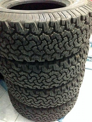 ขายยาง BF Goodrich All-Terrain T/A 265/75 R16 ปี 12