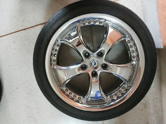 ล้อแม็ก AF ขอบ 18 พร้อม ยางปี2013