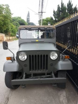 ขาย Jeep มิตซูบิชิ j53  4DR6 2700 cc. turbo เดิม ๆ.