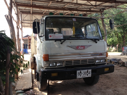 ขายรถ10ล้อHINO - F17 รถหางปลาสิบล้อเพลาเดียว ท้ายลาดมีหางพับไฮดรอลิกส์ ขึ้นรถเกี่ยวข้าวครบพร้อมใช้งา