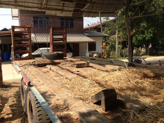 ขายรถ10ล้อHINO - F17 รถหางปลาสิบล้อเพลาเดียว ท้ายลาดมีหางพับไฮดรอลิกส์ ขึ้นรถเกี่ยวข้าวครบพร้อมใช้งา