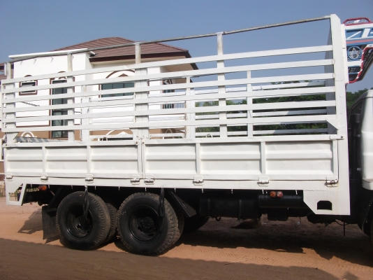 ขายรถกะบะบรรทุกสิบล้อจัมโบ้เพลาเดียวรถเติมบางเครื่อง165เเรงฟวงมาลัยเพลวเว้อร์