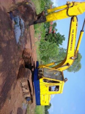 KOMATSU  100  รุ่น2  เครื่อง   WO6D