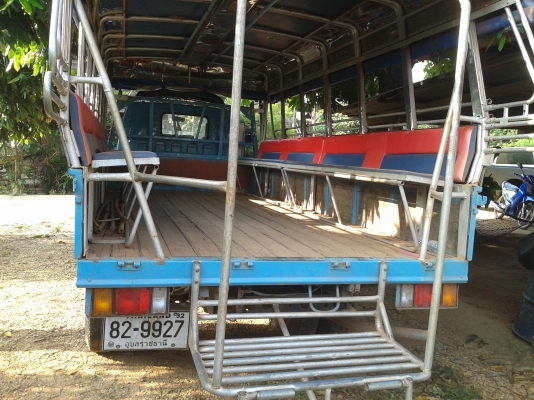 ขายรถรับส่งนักเรียน 6ล้อ NKR 110แรง รถห้างแท่