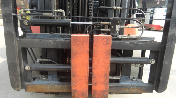 ขาย toyota 7fb25 รถไฟฟ้านั่งขับ อุปกรณ์ครบ