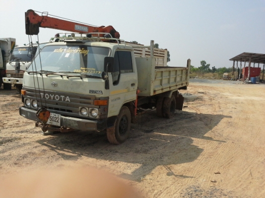 ขายหกล้อดั้ม มีเครน dyna  400