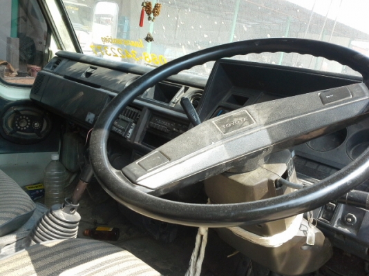 ขายหกล้อดั้ม มีเครน dyna  400