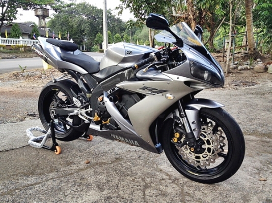 __ขาย YAMAHA R1 ปี04 สพม.แท้ ของแต่งพอตัว รถสวย เครื่องดี