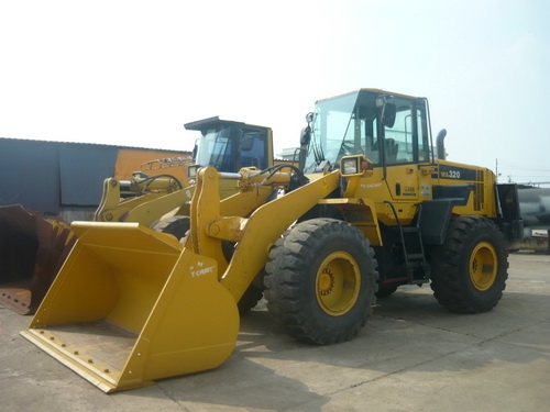 รถตักล้อยาง Komatsu WA320-6 รถนำเข้าจากญี่ปุ่น ยังไม่ผ่านการใช้งานในไทย