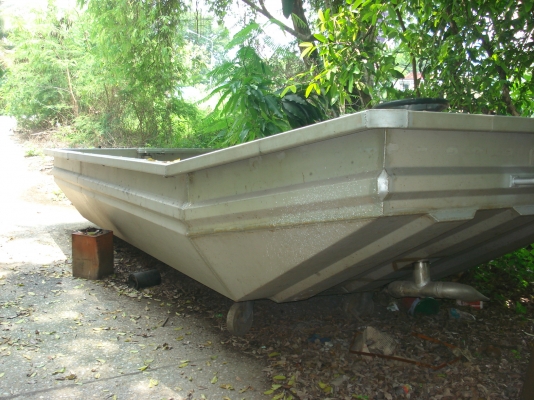 ขายเรือสแตนเลส ขนาดใหญ่ ราคาถูก ต่อรองราคาได้