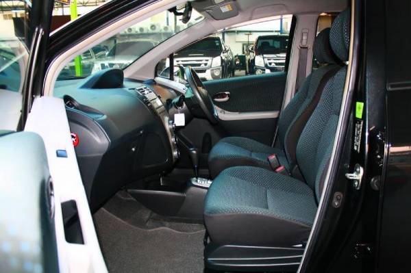 TOYOTA YARIS 1.5 E ปี 2008