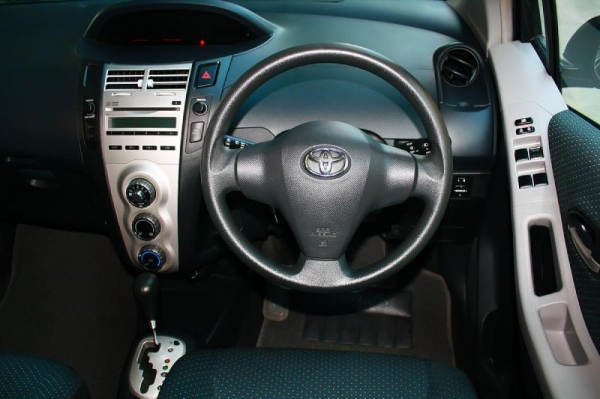 TOYOTA YARIS 1.5 E ปี 2008