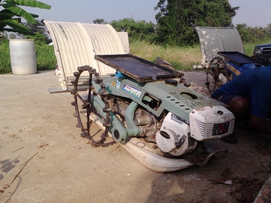 ขายรถดำนา สองแถวราคาถูก 16,500 สภาพพร้อมใช้งาน ตรวงเช็ค แล้วไม่ต้องทำไรอีก 0850490988 เนตร