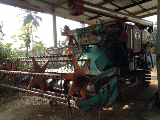 ขายรถเกี่ยวข้าวบางไทร ตัวเดิน 12HT ปั๊มไดกิ้นเบอร์ 22 เครื่อง HO7D turbo 210 แรง อุ้ม 2.5 ตัน เอกสารสัญญาซื้อขาย
