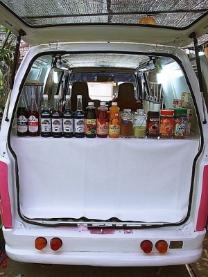 รถตู้เล็ก &quot;มินิ หน้าวี&quot;