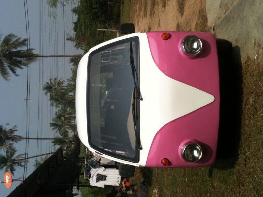 รถตู้เล็ก &quot;มินิ หน้าวี&quot;