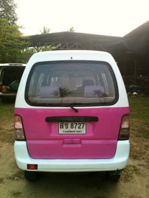 รถตู้เล็ก &quot;มินิ หน้าวี&quot;