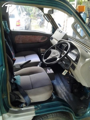 รถตู้เล็ก &quot;มินิ หน้าวี&quot;