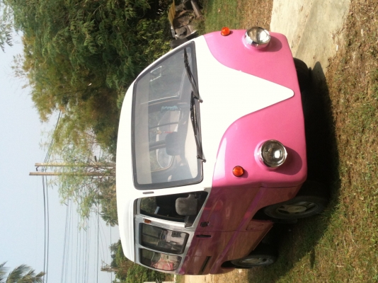 รถตู้เล็ก &quot;มินิ หน้าวี&quot;