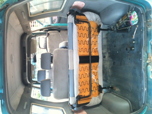 รถตู้เล็ก &quot;มินิ หน้าวี&quot;