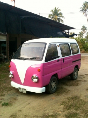 รถตู้เล็ก &quot;มินิ หน้าวี&quot;