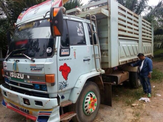 ขายรถบรรทุกสิบล้อดั๊มพ์ Isuzu นางฟ้าแท้ เครื่อง 195 แรง 2 เพลาดั๊มพ์สามมิตรคอกเกษตร ทะเบียนพร้อม ขายรถบรรทุกสิบล้อดั๊มพ์ Isuzu นางฟ้าแท้ เครื่อง 195 แรง 2 เพลาดั๊มพ์สามมิตรคอกเกษตร ทะเบียนพร้อม