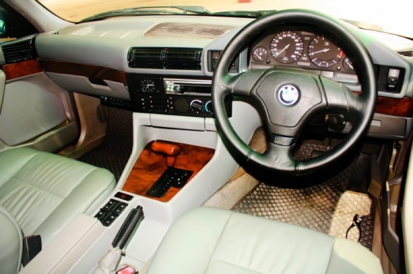 BMW SERIES 5 525i E34 big-nose AT ปี 1995 BMW SERIES 5 525i E34 big-nose AT ปี 1995