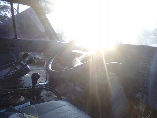 ขายด่วนหกล้อดั้มอีซูซุ NPR 115  สภาพพร้อมใช้ ลดสุด ๆ แล้วครับรีบติดต่อด่วนครับมาก่อนได้ก่อนเด้อครับ