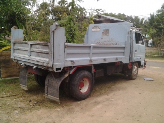 ขายด่วนหกล้อดั้มอีซูซุ NPR 115  สภาพพร้อมใช้ ลดสุด ๆ แล้วครับรีบติดต่อด่วนครับมาก่อนได้ก่อนเด้อครับ