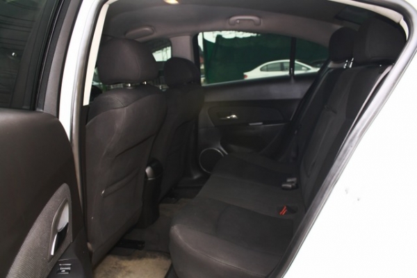CHEVROLET CRUZE 1.8 LS AT ปี 2011