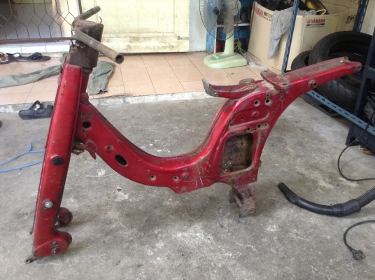 ขาย โครง f 50 แห้งๆ กับ ล้อ ใหญ่ ขอบ17 ลองดูคับ