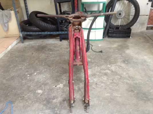 ขาย โครง f 50 แห้งๆ กับ ล้อ ใหญ่ ขอบ17 ลองดูคับ