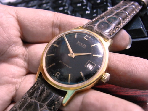 12ธ.ค.((น้าเล็ก)) นำเสนอนาฬิกา ข้อมือ หลายเรือน