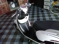 ขายHONDA Scoopy i รถบ้านมือเดียวปี2013 สีขาวมุกไมล์8,XXX ขายHONDA Scoopy i รถบ้านมือเดียวปี2013 สีขาวมุกไมล์8,XXX