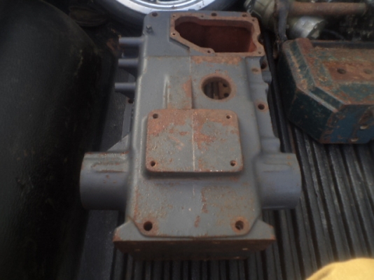 ขาย ฝาไฮดรอลิกของรถไถ KUBOTA รุ่น M8030 สภาพ 100 \% ราคา 10000 บาท