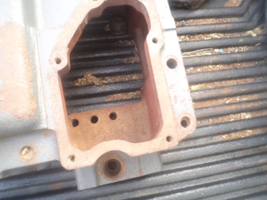 ขาย ฝาไฮดรอลิกของรถไถ KUBOTA รุ่น M8030 สภาพ 100 \% ราคา 10000 บาท