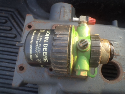 ขายกรอง ดีเซล หัวแย็ก จอร์นเดีย  สามารถใช้ได้ทุกรุ่น เป็นของมือสองราคา300 บาท