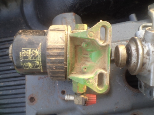 ขายกรอง ดีเซล หัวแย็ก จอร์นเดีย  สามารถใช้ได้ทุกรุ่น เป็นของมือสองราคา300 บาท