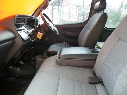 ขายรถตู้หัวจรวดหลังคาสูงปี 2003