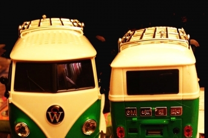 กรุณากรอกรายละเอียด...mini bus car speaker player ฟังวิทยุ ฟังเพลงครับ Vw van radio &amp; usb flash drive mp3 ขายราคา &quot;790 บาท&quot;ขายวิทยุ MP3เป็นโมเดลรถตู้โฟล์คหน้า V เล่นวิทยุFM+USB+MicroCard มีช่องเสียบหูฟัง มีลำโพง2ตัว มีไฟกระพริบหน้า-หลัง ทีตั