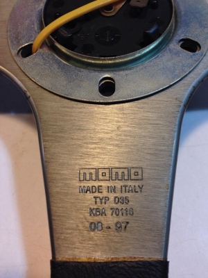 พวงมาลัย MOMO แท้ 2000 บาท