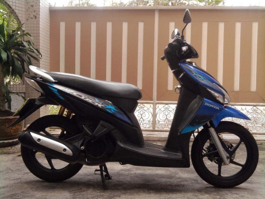 ขออนุญาติขาย Honda Click Combi Brake ล้อแม็กแท้ โอนให้ฟรีครับ