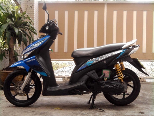 ขออนุญาติขาย Honda Click Combi Brake ล้อแม็กแท้ โอนให้ฟรีครับ