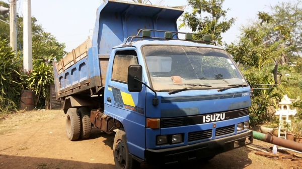 ***ขายแล้วครับขอบคุณ Truck2hand ขาย6ล้อดั๊มดิน ราคาเบาๆ "ซื้อ1ได้2เครื่อง" ISUZU KS คัสซี77 วางเครื่องNISSAN ED60 100HP(ไม่มีใบคุม)เครื่องดี แรงดี ติดง่าย ไม่เยิ้ม เผาหัว ช่วงล่างFหลัง(Fเล็ก) คัสซีดี มีตามดบ้าง ข้างในคัสซีสวย กระบะดั๊มเหล็ก4ตัน